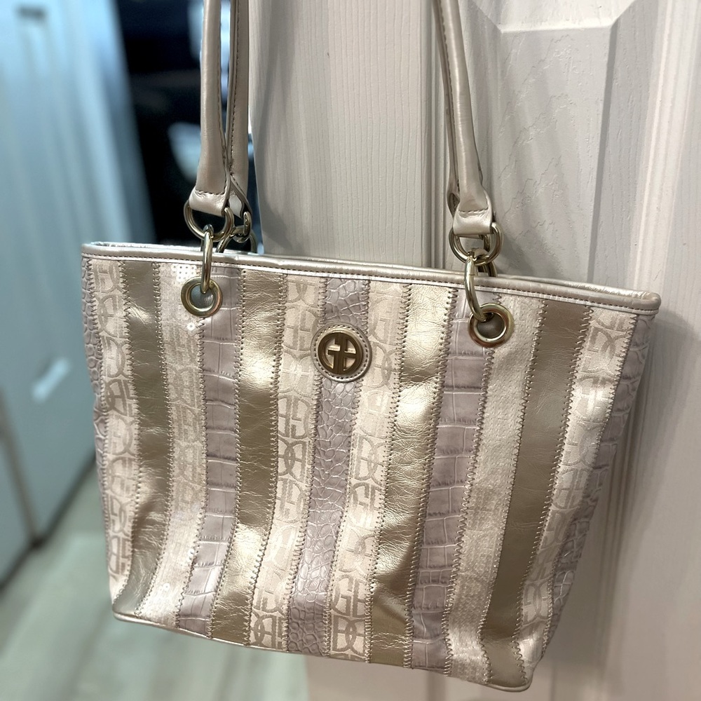 Gianibernini NWOT  Women’s  Purse multi color